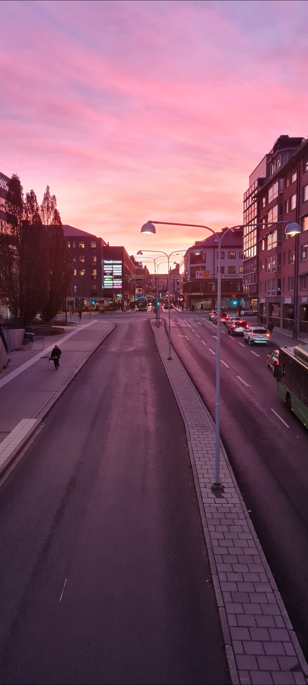 Vaksalagatan mot Carolina Redeviva