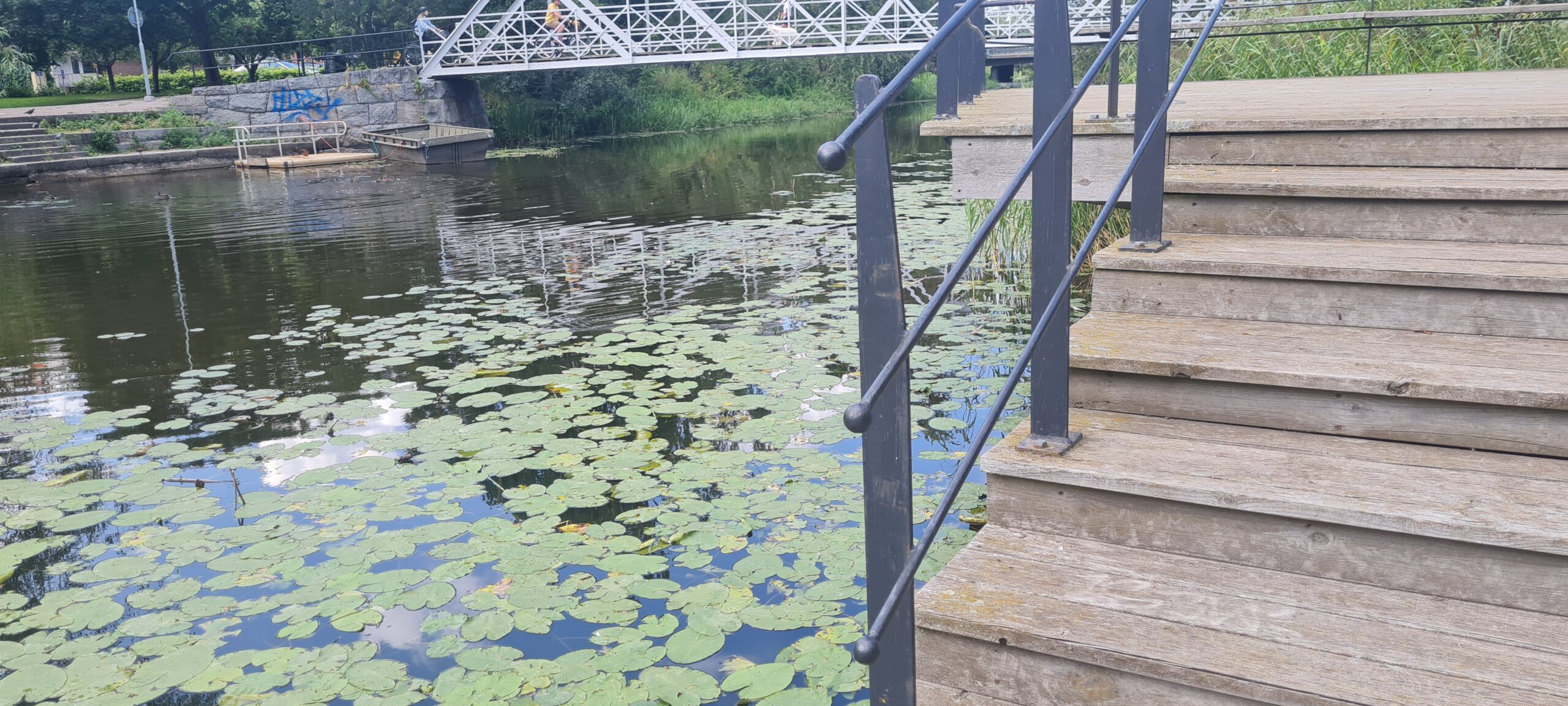 Fyrisån ligger i Uppsala och detta är Svartbäcksgatan.